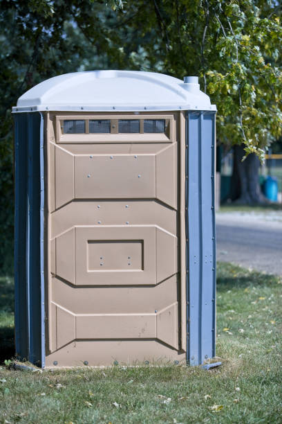 Best Luxury portable toilet rental  in Mattoon, IL